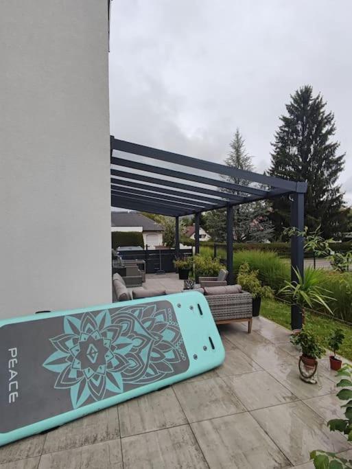 Schoene Wohnung Mit Terrasse Und Parkplatz Velden am Wörthersee Buitenkant foto