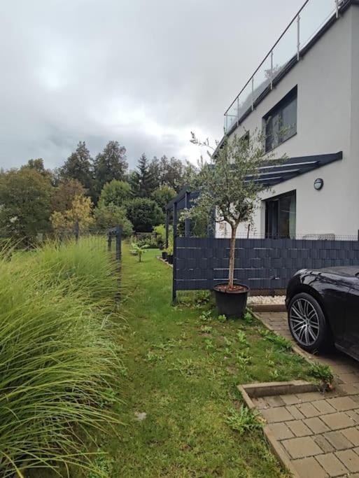 Schoene Wohnung Mit Terrasse Und Parkplatz Velden am Wörthersee Buitenkant foto