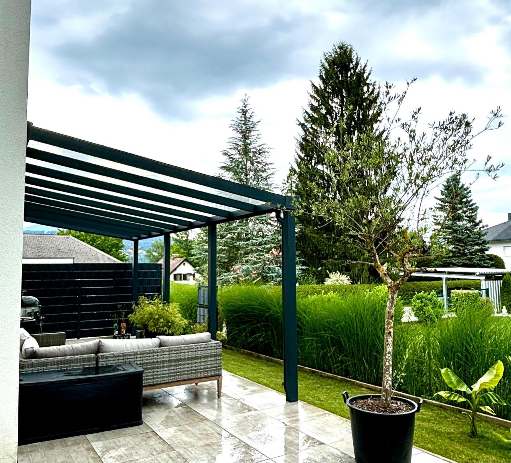 Schoene Wohnung Mit Terrasse Und Parkplatz Velden am Wörthersee Buitenkant foto