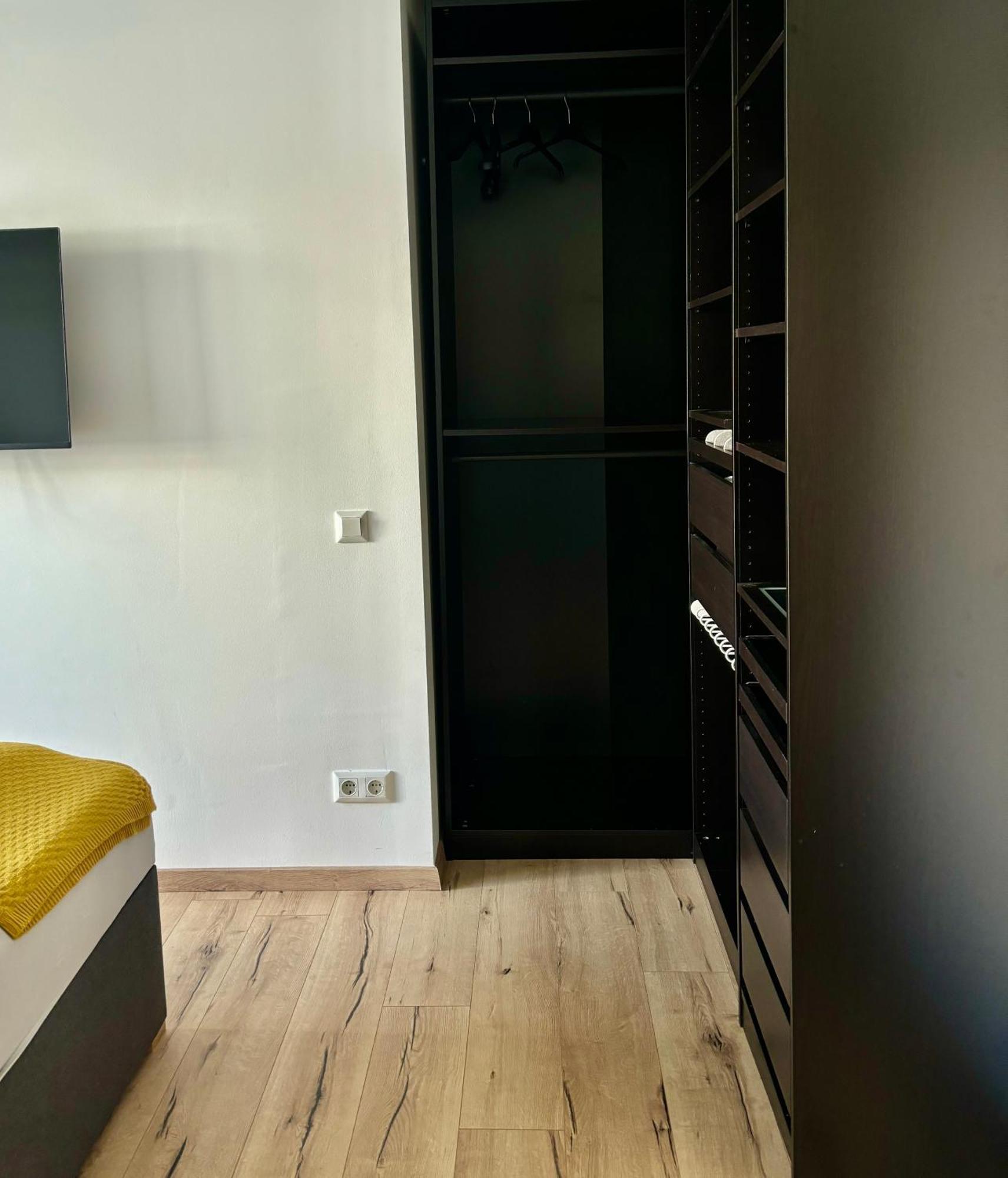 Schoene Wohnung Mit Terrasse Und Parkplatz Velden am Wörthersee Buitenkant foto