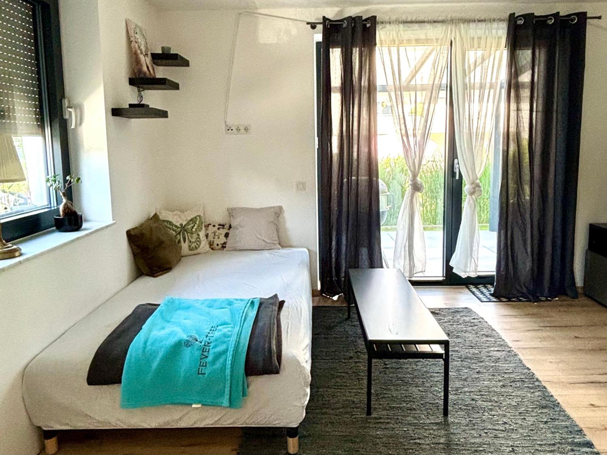 Schoene Wohnung Mit Terrasse Und Parkplatz Velden am Wörthersee Buitenkant foto