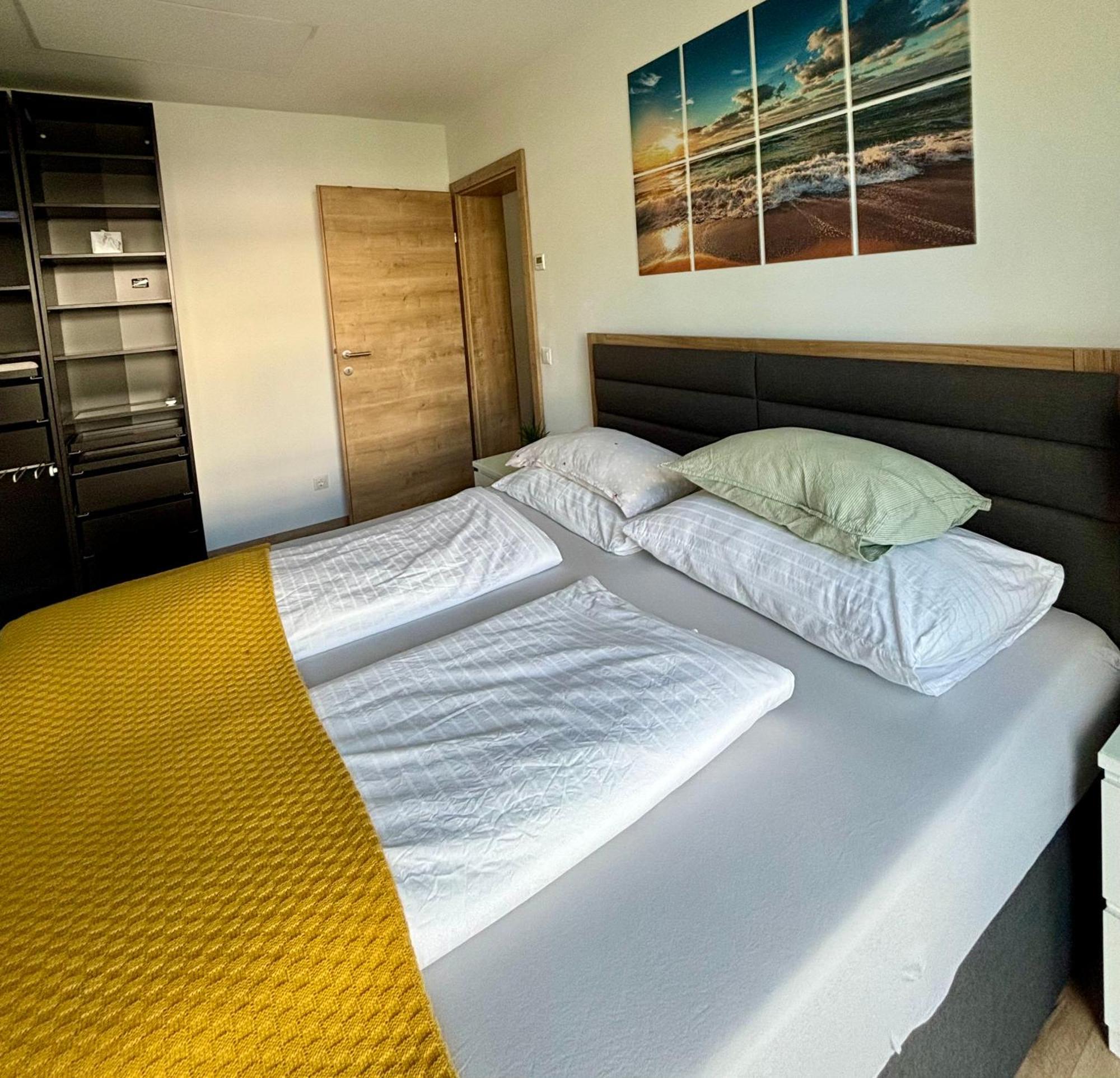 Schoene Wohnung Mit Terrasse Und Parkplatz Velden am Wörthersee Buitenkant foto